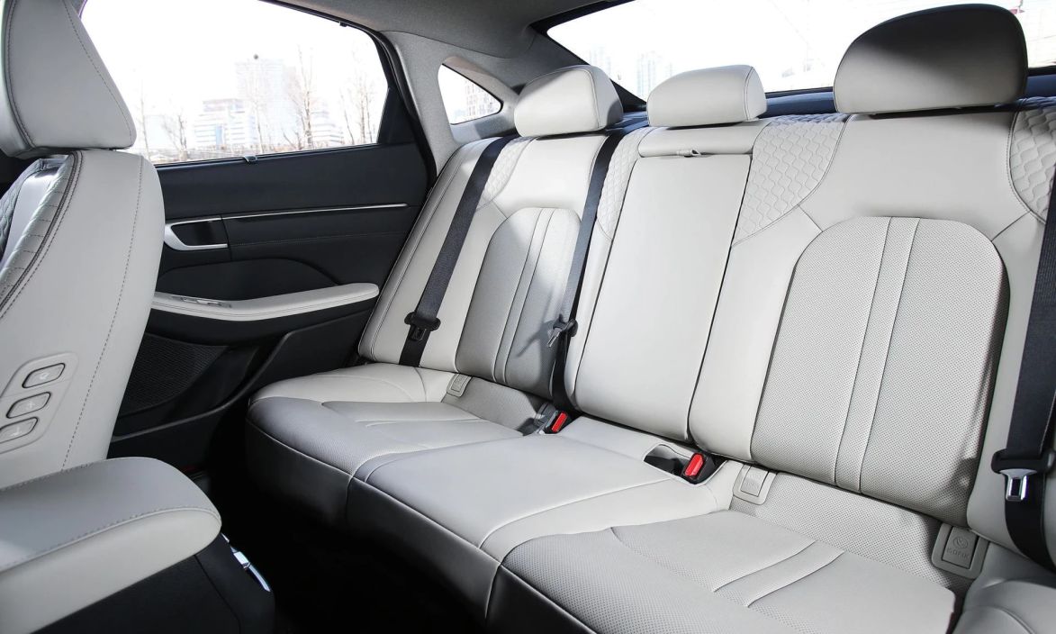 Hyundai Sonata Комфорт / Comfort 2.0 АКПП фото 13