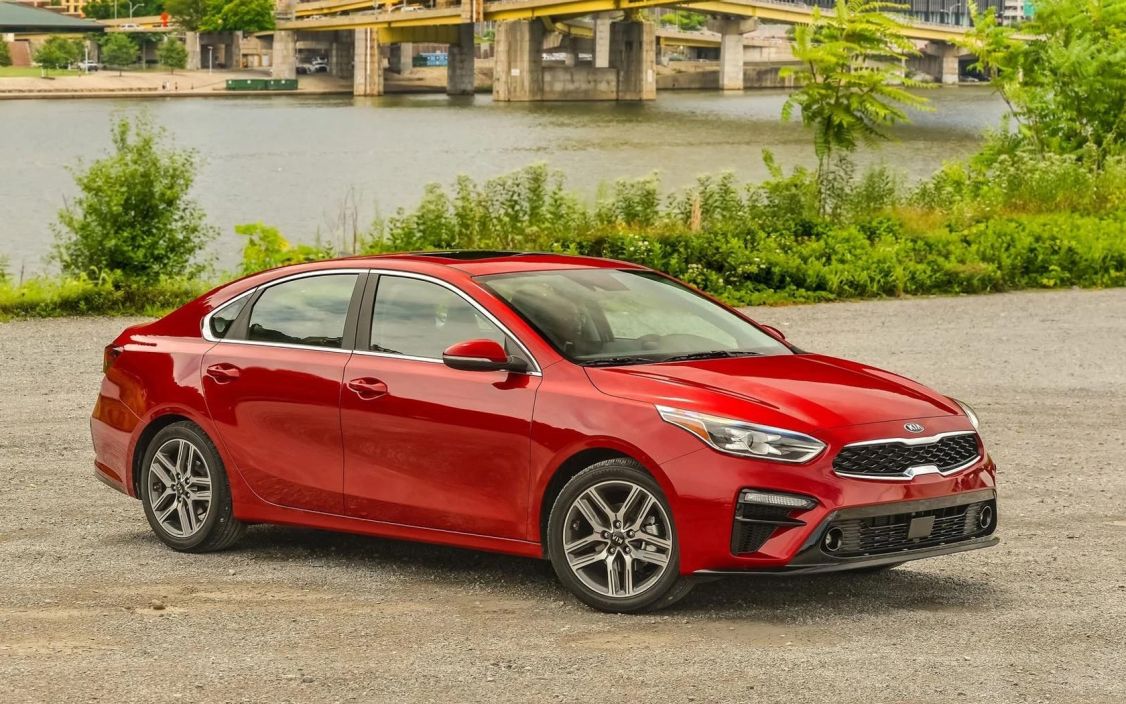 Kia Cerato Люкс / Luxe 1.6 МКПП фото 2