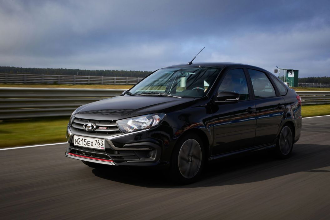 Lada Granta Sport лифтбек Комфорт  1.6 МКПП фото 6