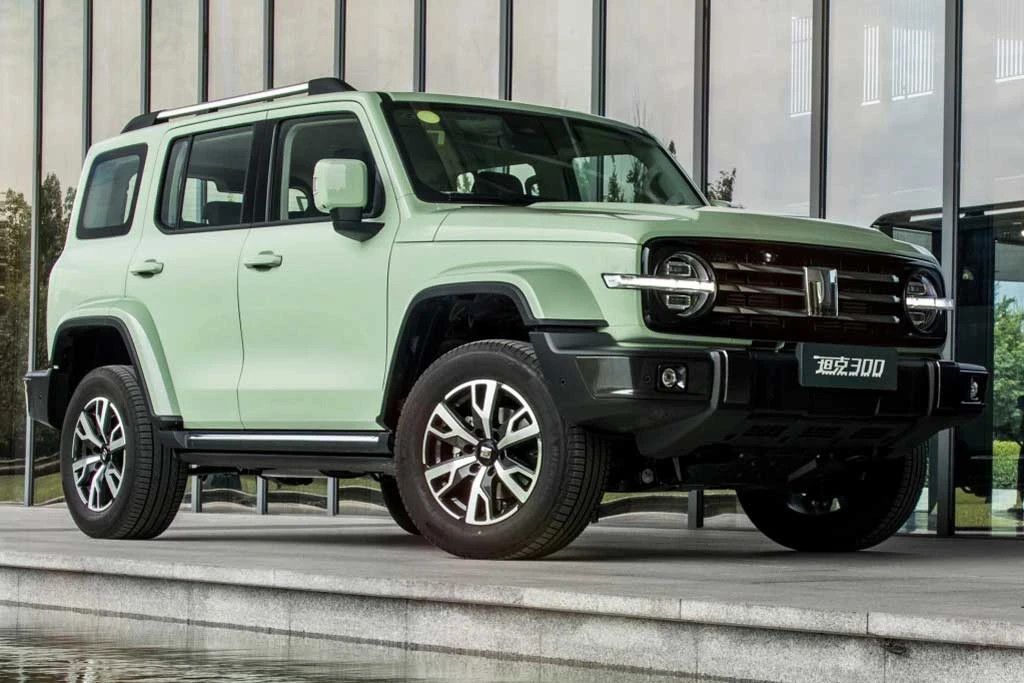 Tank 300 Сити Премиум / City Premium 2.0 АКПП фото 2