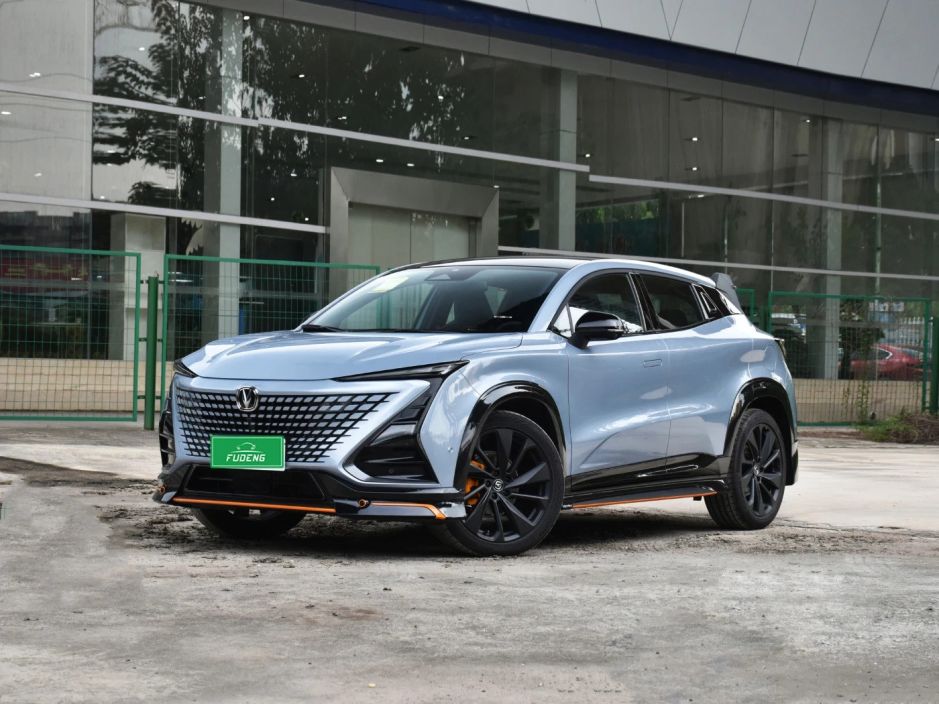 Changan UNI-T Люкс / Luxe 1.5 DCT фото 5