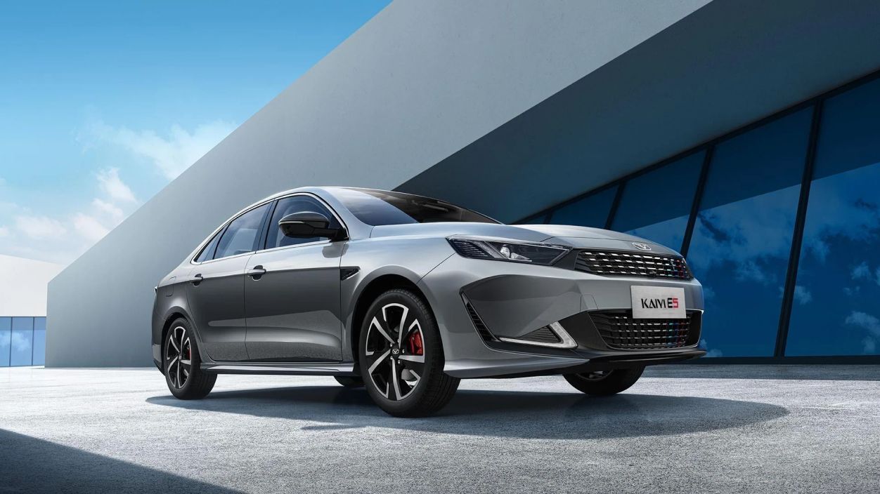 Kaiyi E5 Люкс / Luxury 1.5 CVT фото 6