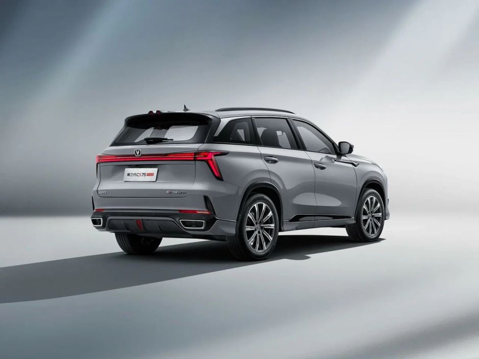 Changan CS75PLUS Комфорт / Comfort 1.5 АКПП фото 2