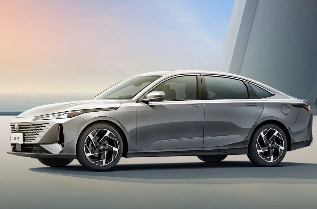 Changan Lamore TECH 1.5 DCT фото 2