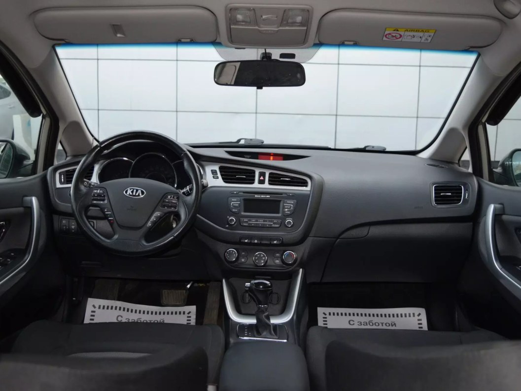 Kia Ceed Luxe 1.6 АКПП, 2015 фото 8