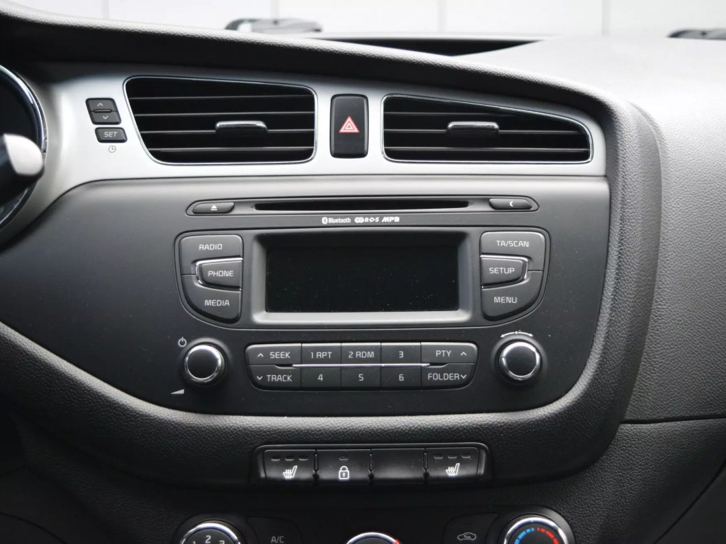 Kia Ceed Luxe 1.6 АКПП, 2015 фото 14