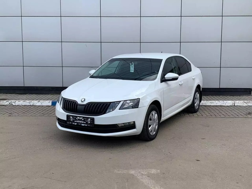 Skoda Octavia 1.6 АКПП, 2019 фото 3