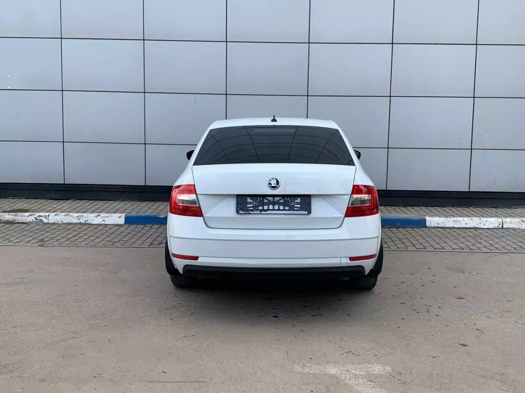 Skoda Octavia 1.6 АКПП, 2019 фото 7