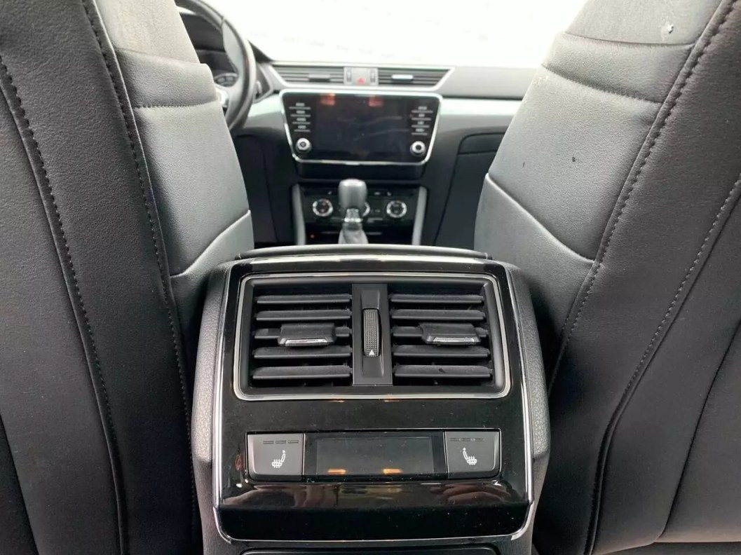 Skoda Superb Style 1.4 DSG, 2018 фото 9