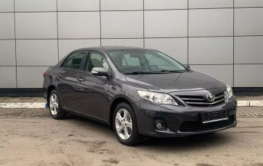 Toyota Corolla Элеганс плюс