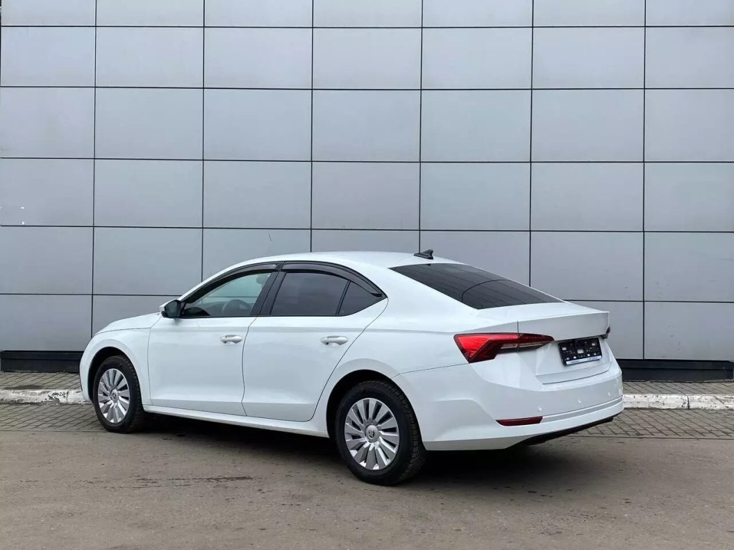 Skoda Octavia 1.4 АКПП, 2021 фото 8