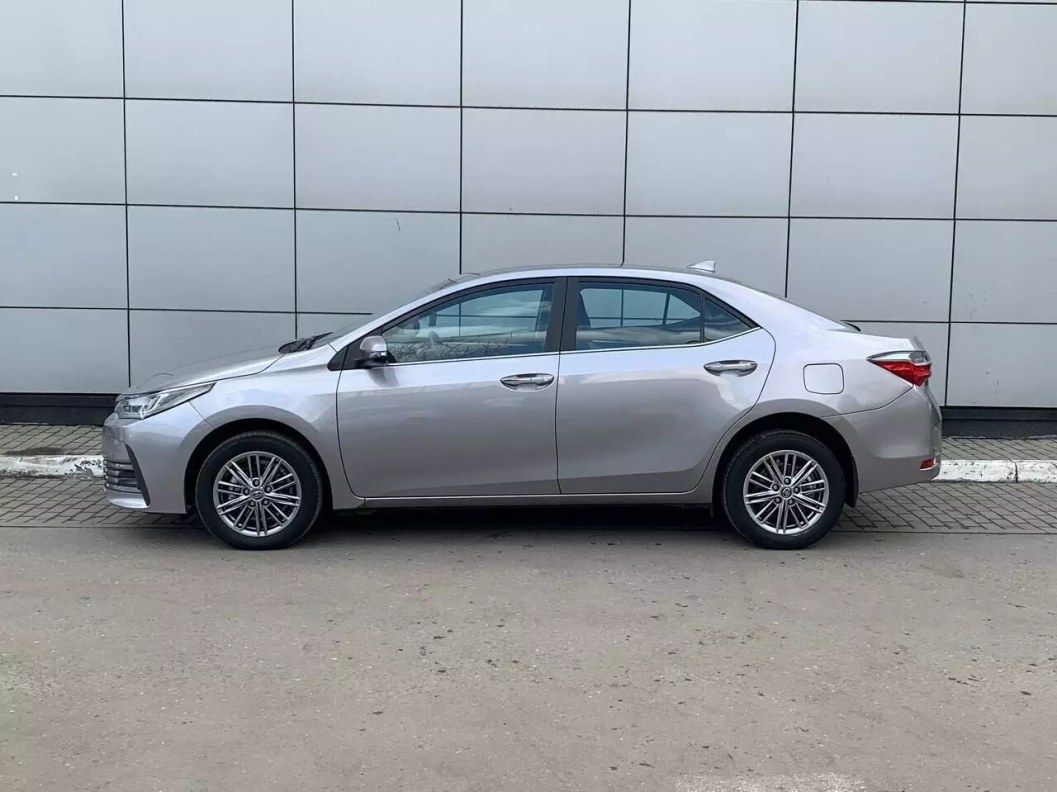Toyota Corolla 1.8 CVT, 2018 фото 5