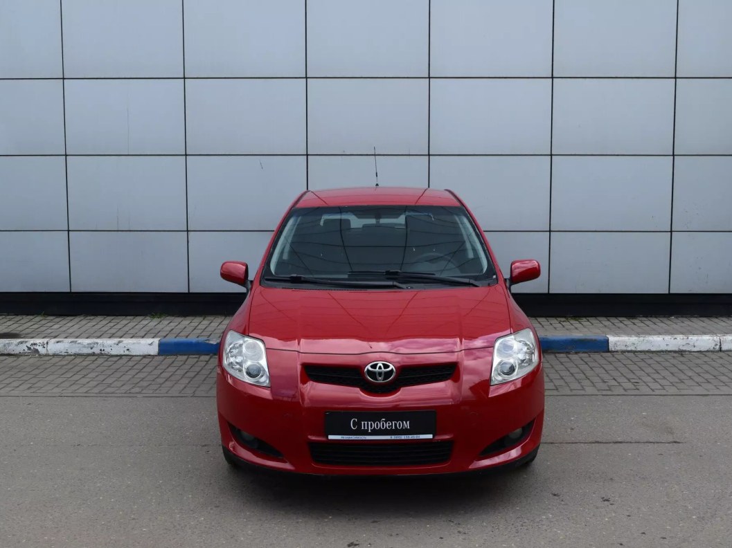 Toyota Auris 1.6 , 2009 фото 2