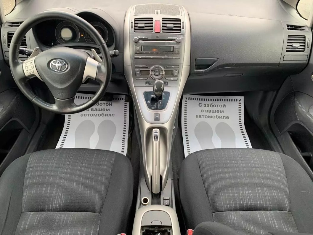 Toyota Auris 1.6 , 2009 фото 10