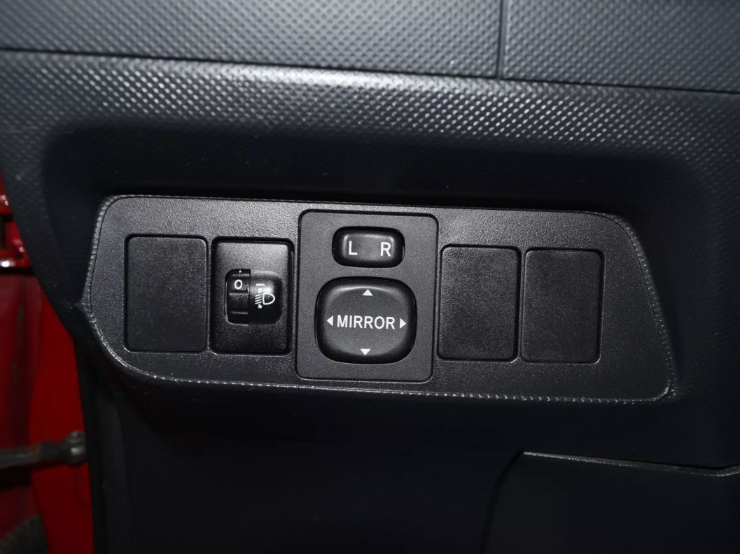 Toyota Auris 1.6 , 2009 фото 12