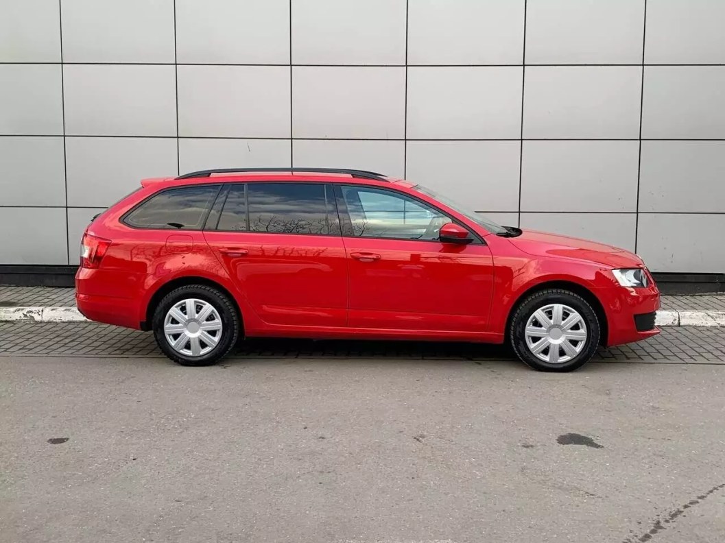 Skoda Octavia 1.6 АКПП, 2016 фото 4