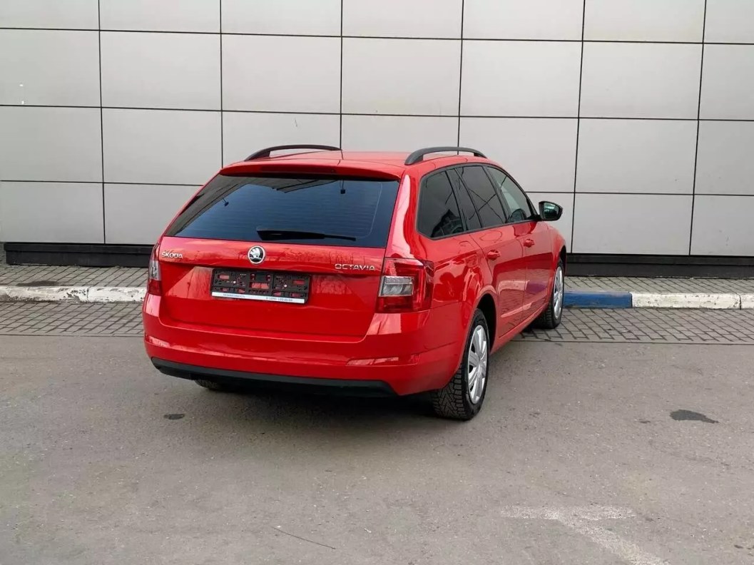 Skoda Octavia 1.6 АКПП, 2016 фото 6