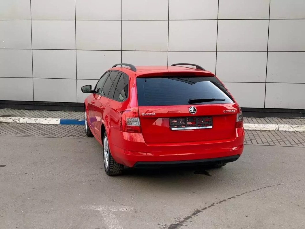 Skoda Octavia 1.6 АКПП, 2016 фото 8