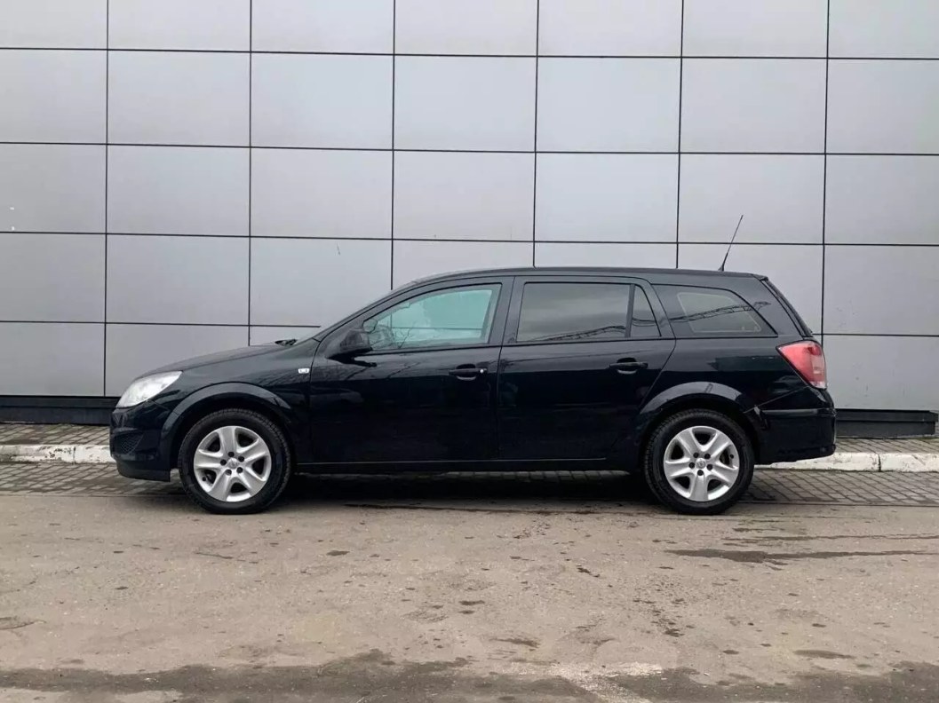 Opel Astra 1.8 АКПП, 2014 фото 5
