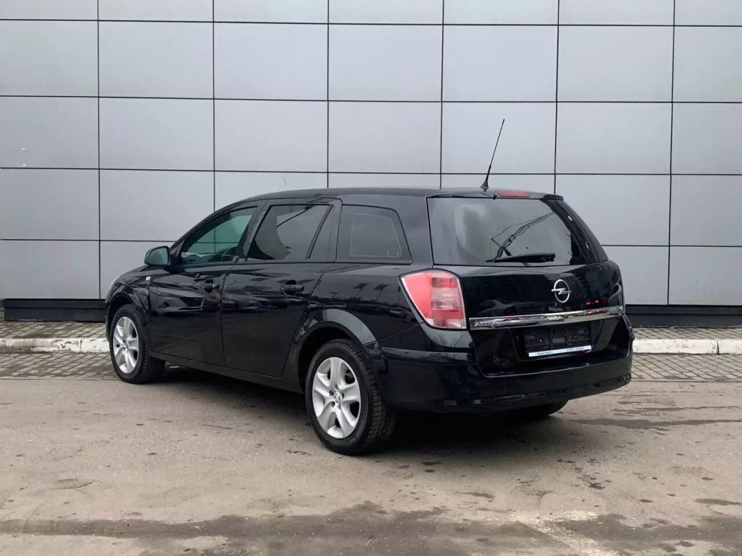 Opel Astra 1.8 АКПП, 2014 фото 7