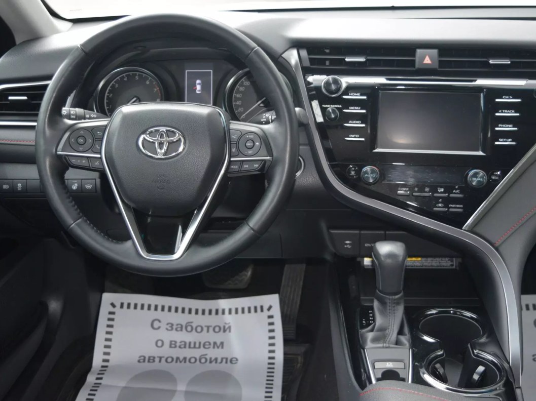 Toyota Camry 2.5 АКПП, 2020 фото 23