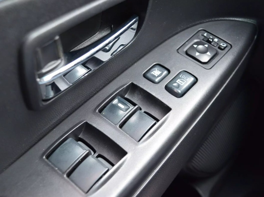Mitsubishi ASX Instyle S05 1.8 CVT, 2012 фото 12