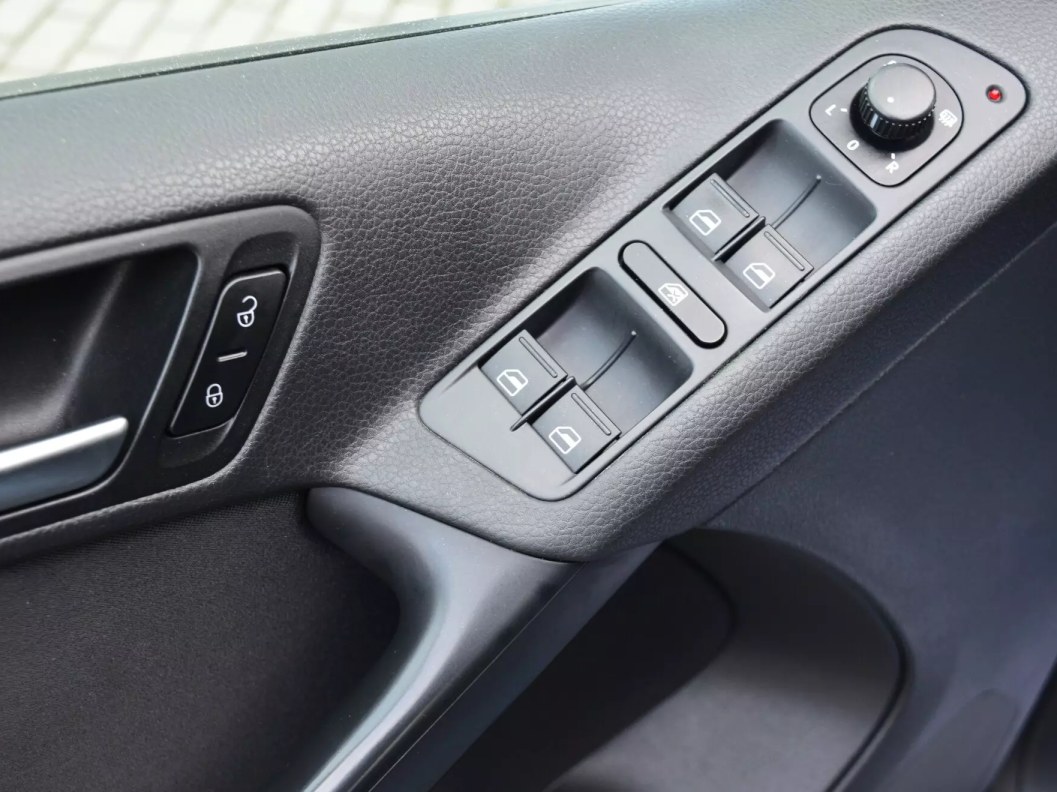 Volkswagen Tiguan Avenue 1.4 DSG, 2013 фото 18