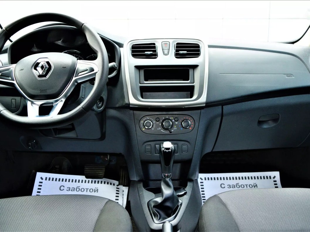 Renault Logan Life 1.6 АКПП, 2019 фото 8