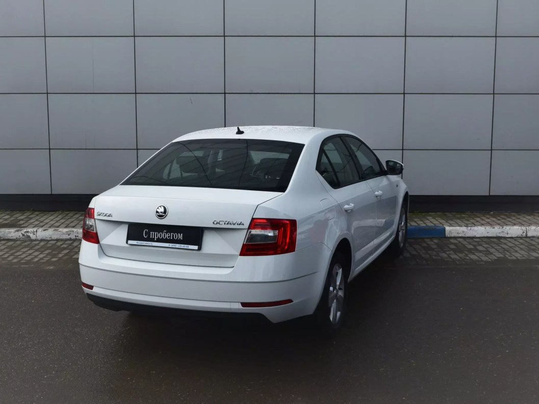 Skoda Octavia 1.6 АКПП, 2018 фото 6