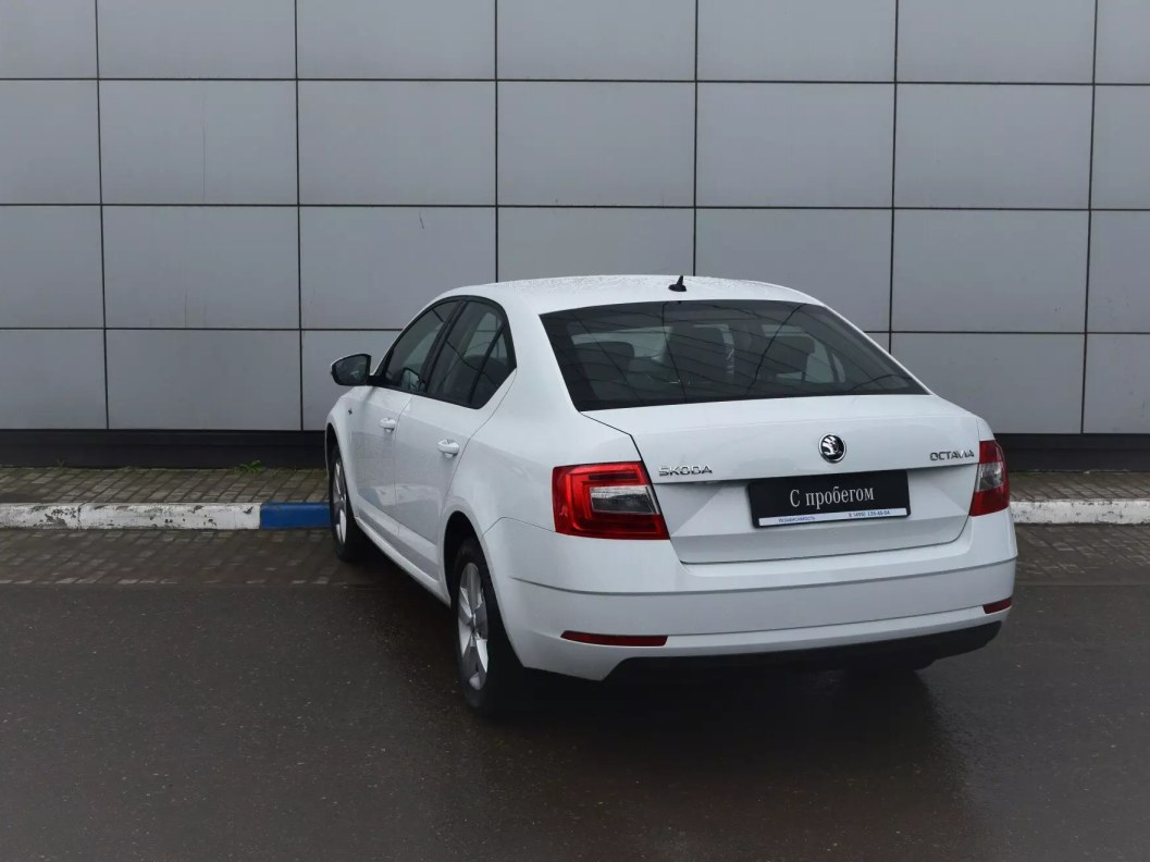 Skoda Octavia 1.6 АКПП, 2018 фото 8