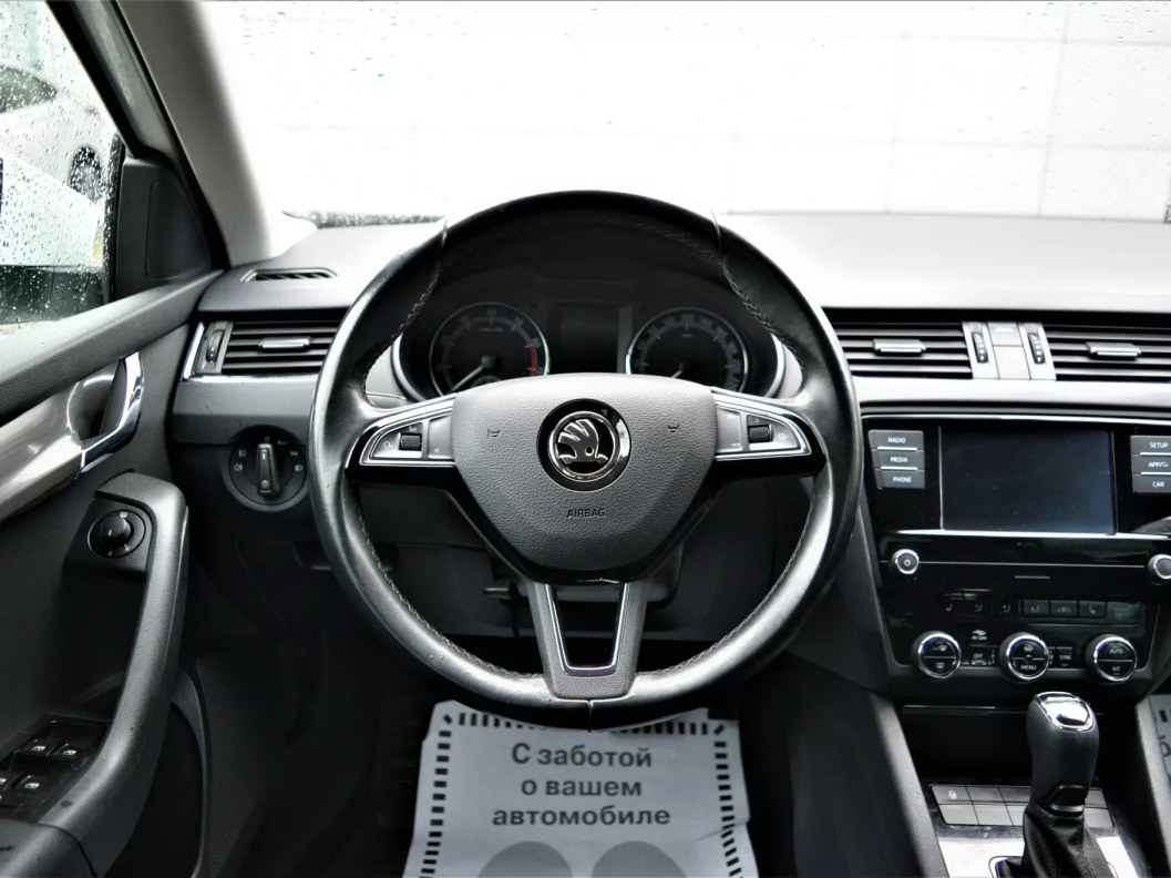 Skoda Octavia 1.6 АКПП, 2018 фото 15