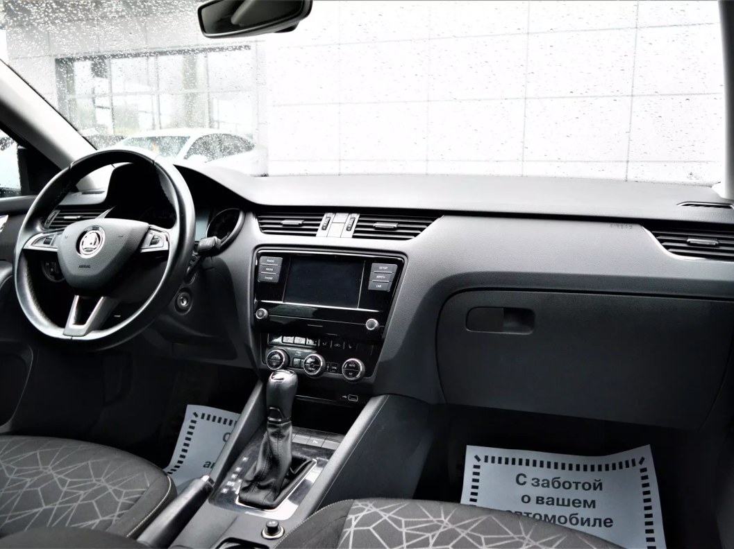 Skoda Octavia 1.6 АКПП, 2018 фото 20