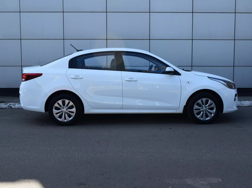 Kia Rio Comfort 1.4 АКПП, 2019 фото 4