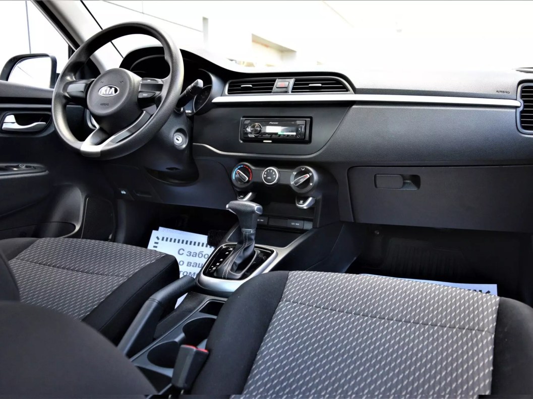 Kia Rio Comfort 1.4 АКПП, 2019 фото 9