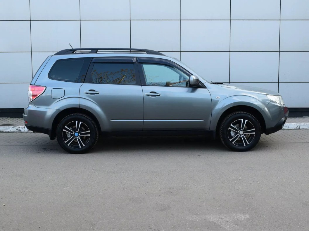 Subaru Forester 2.0 АКПП, 2010 фото 4