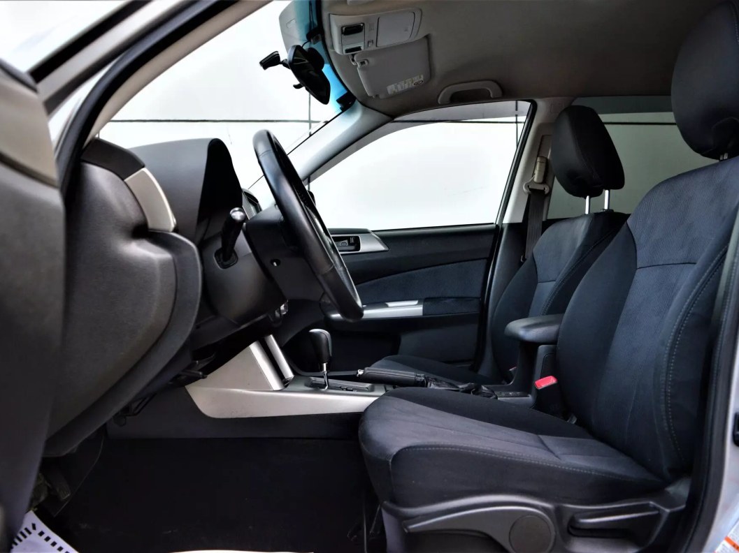 Subaru Forester 2.0 АКПП, 2010 фото 9