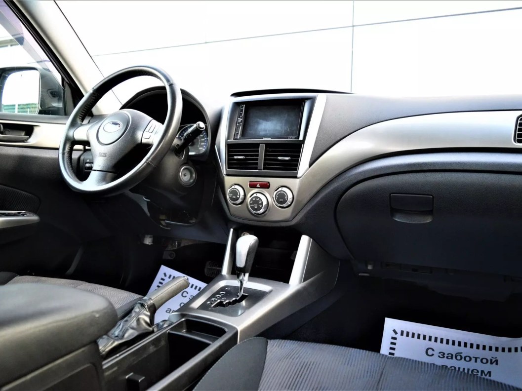 Subaru Forester 2.0 АКПП, 2010 фото 11