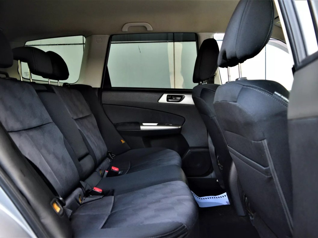 Subaru Forester 2.0 АКПП, 2010 фото 13