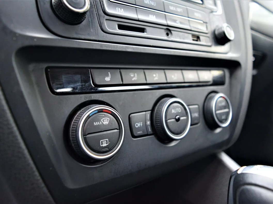 Volkswagen Jetta 1.4 DSG, 2015 фото 18