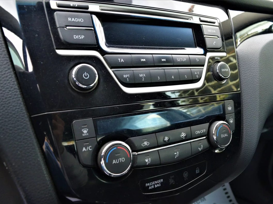 Nissan Qashqai SE 2.0 CVT, 2014 фото 18