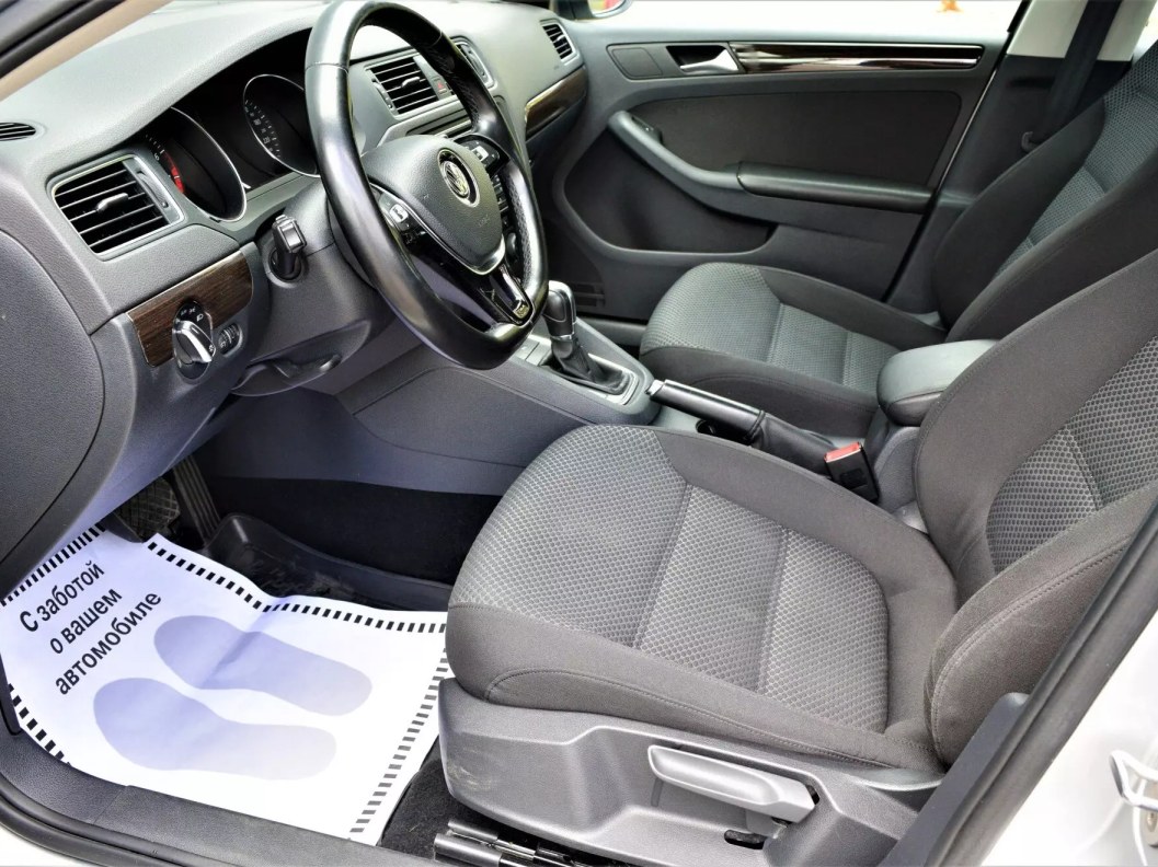 Volkswagen Jetta 1.6 АКПП, 2015 фото 9