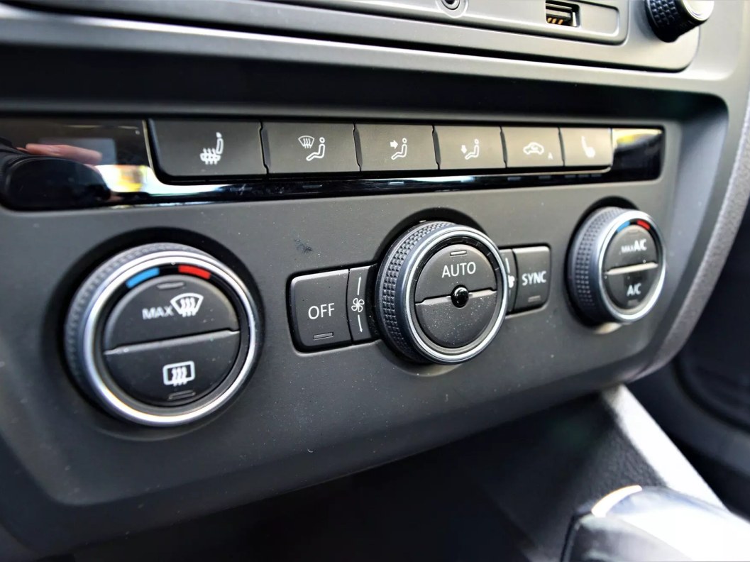 Volkswagen Jetta 1.6 АКПП, 2015 фото 16