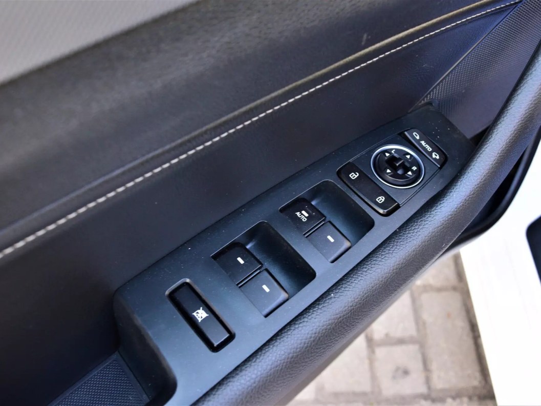 Hyundai Sonata Classic 2.0 АКПП, 2019 фото 11
