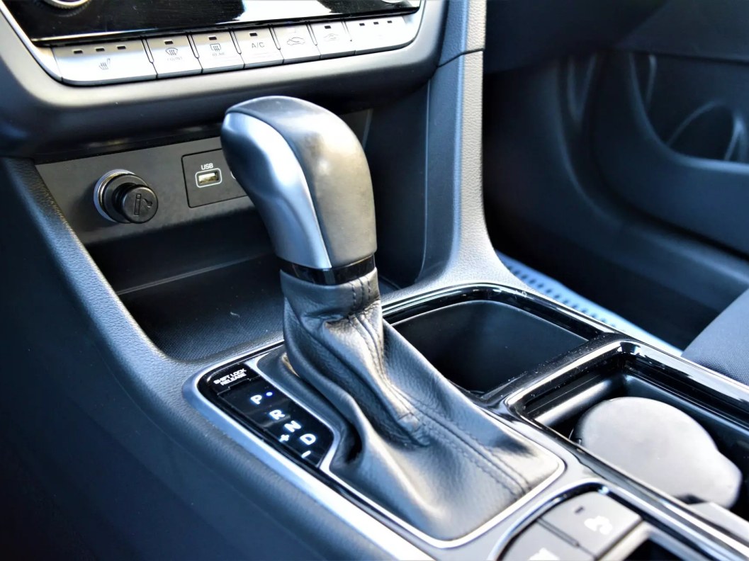 Hyundai Sonata Classic 2.0 АКПП, 2019 фото 18
