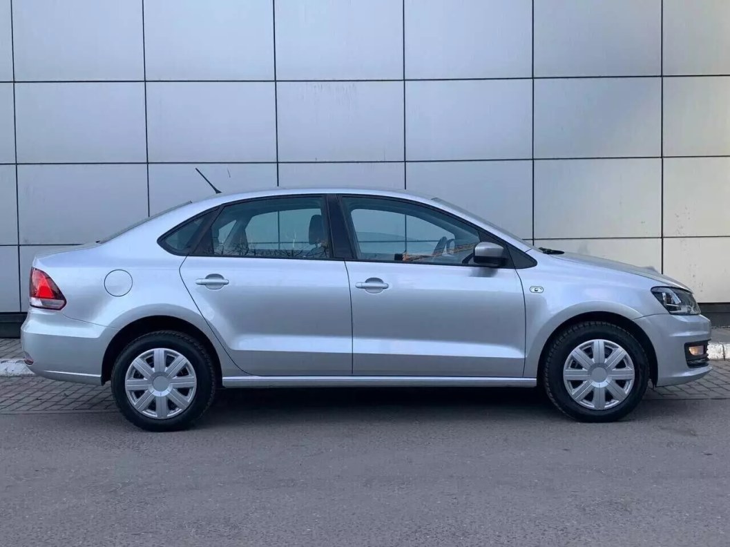 Volkswagen Polo Comfortline 1.6 АКПП, 2016 фото 4