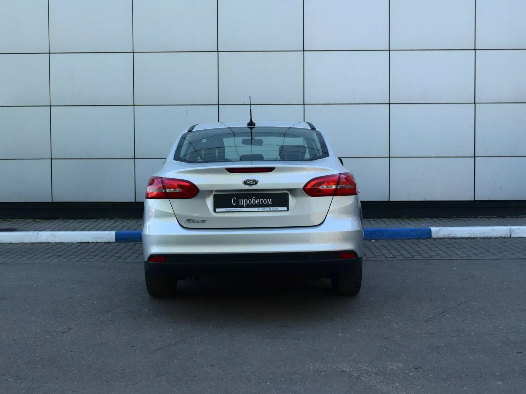 Ford Focus Trend 1.6 МКПП, 2018 фото 5