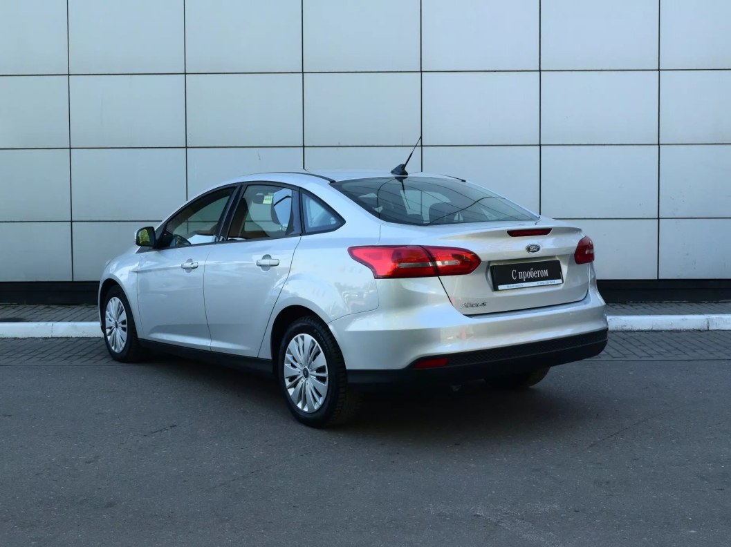 Ford Focus Trend 1.6 МКПП, 2018 фото 6