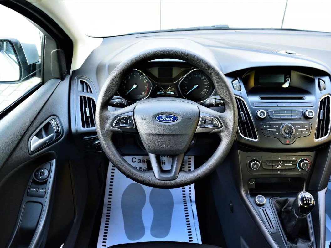 Ford Focus Trend 1.6 МКПП, 2018 фото 14