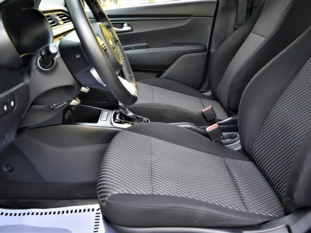 Kia Rio Comfort 1.6 АКПП, 2019 фото 9