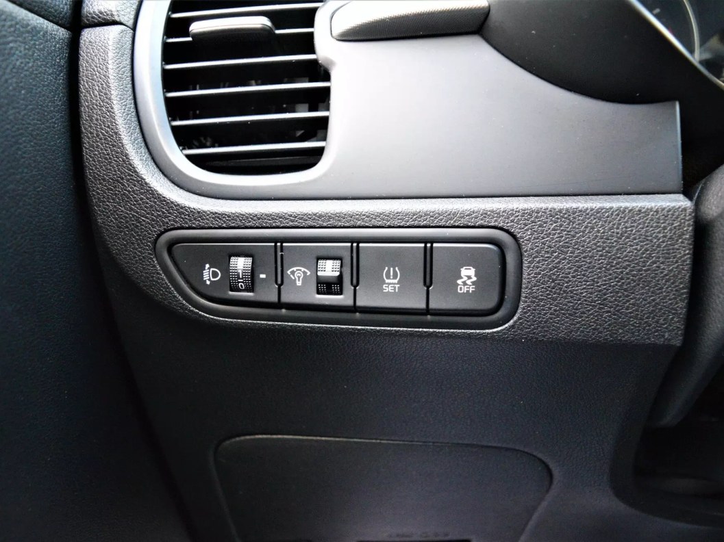 Kia Rio Comfort 1.6 АКПП, 2019 фото 16